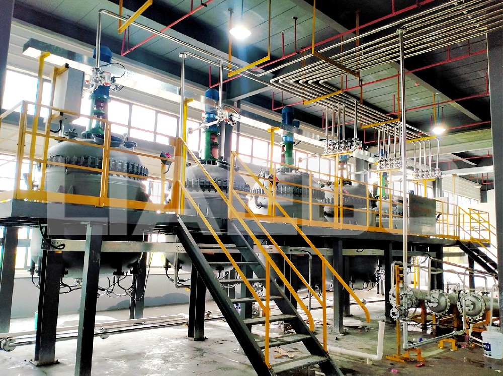 江西某企業(yè)年產5萬噸固化劑成套設備生產線