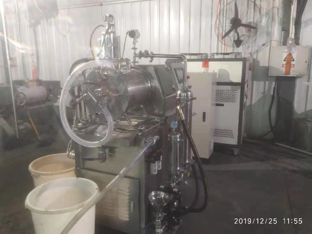 廣東25L陶瓷納米新材料磨砂機調(diào)試成功