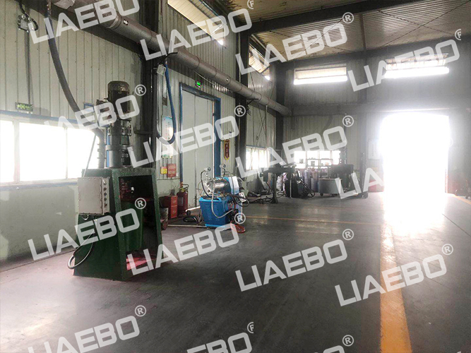 四川客戶防火涂料30L砂磨機安裝調試成功