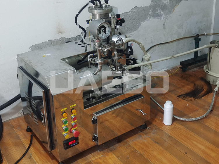 浙江某有限公司1L實驗室納米砂磨機調(diào)試成功