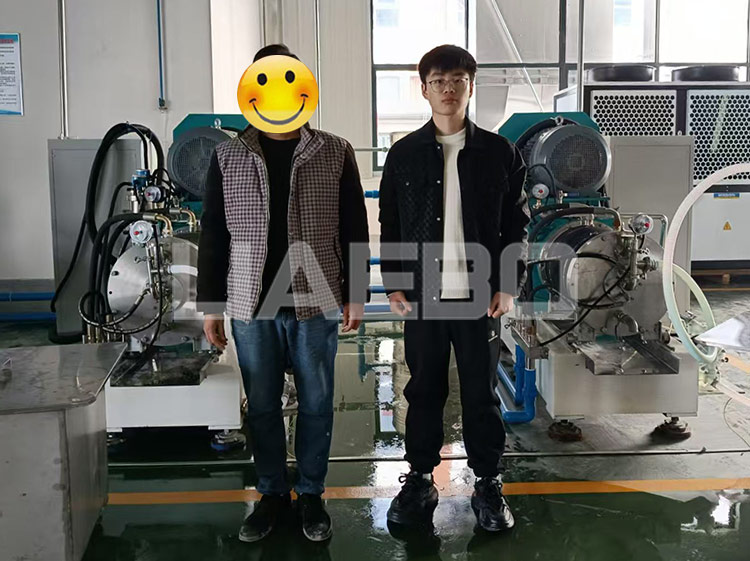 四川眉山某生物科技有限公司，4臺60L砂磨機(jī)調(diào)試成功