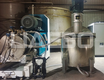 山東棗莊某公司300升砂磨機(jī)調(diào)試成功