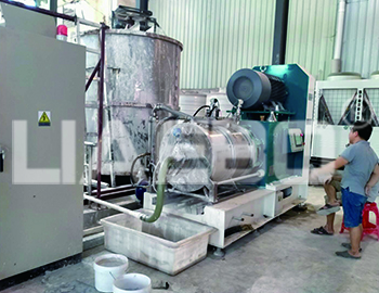 廣西某陶瓷漿料企業(yè)300L磨砂機